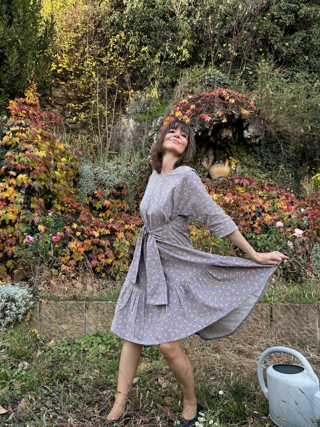 Robe Folkado velours gris fleuri