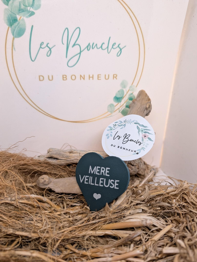 Broche personnalisée mère veilleuse verte br072