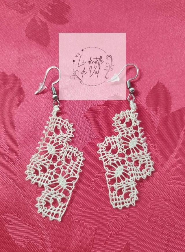 Boucles d'oreilles brune code 14