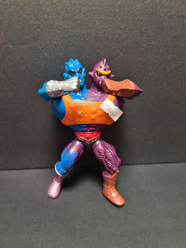 Masters of the Universe 1984 Two-Badd