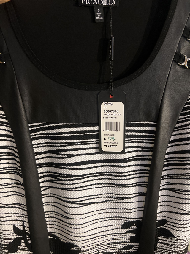 Picadilly mustavalkoinen tunika kukilla