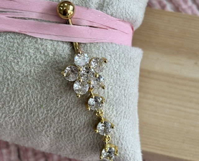 Piercing nombril Isaure