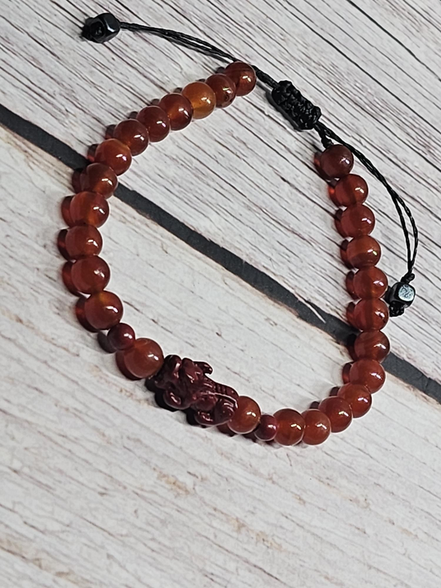 Bracelet Agate Rouge 6 mm – Macramé Ajustable