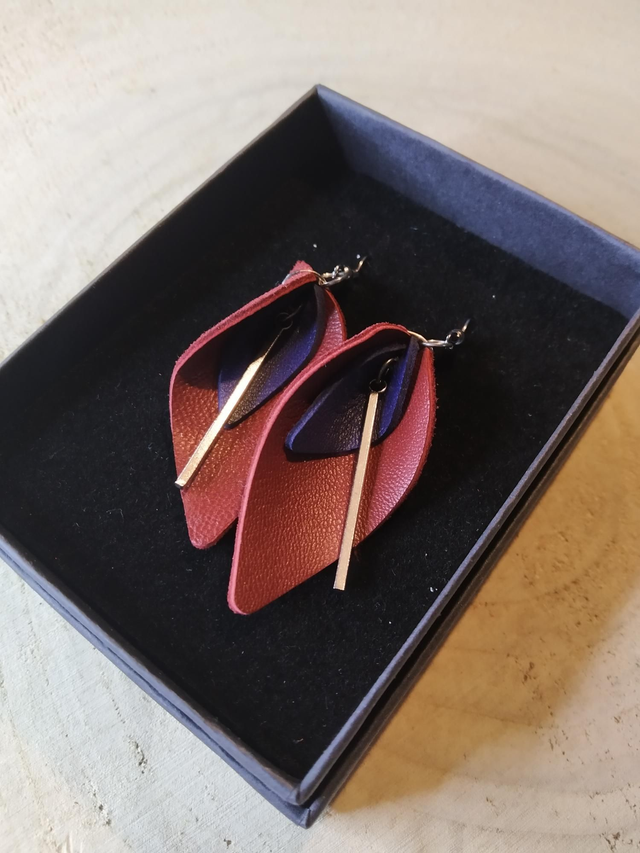 &quot;Les élégantes&quot; marron et bleu marine 