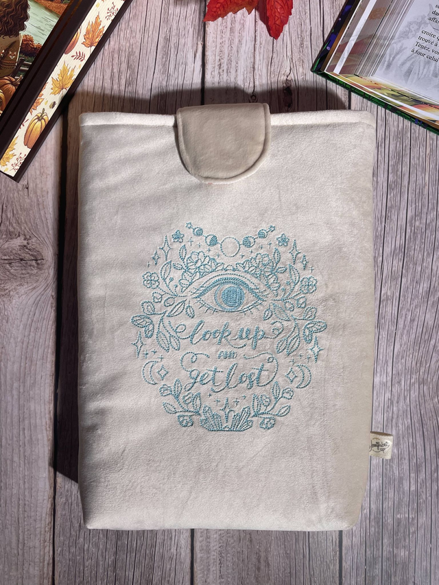 Pochette à livre mystique