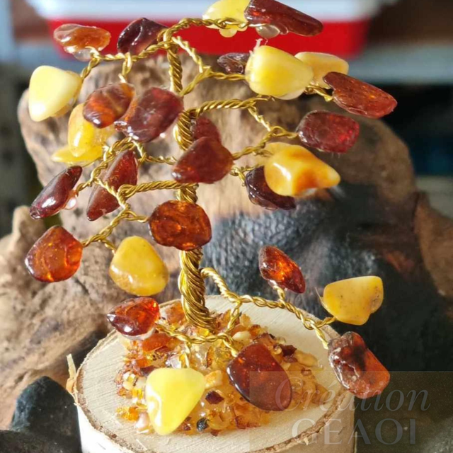 Arbre en Ambre "SYLVIA"( photo non contractuelle les couleurs et la forme peuvent varier d un arbre a l autre)