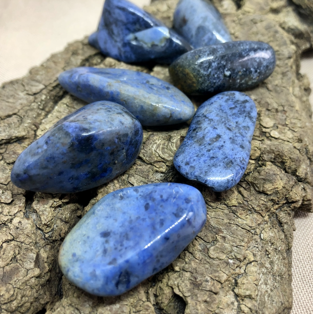 Pierre roulée Dumortierite 