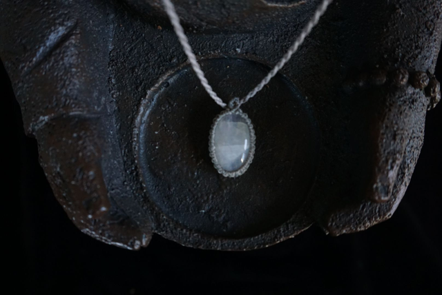 Mondstein Micro Macrame Schutzamulett 