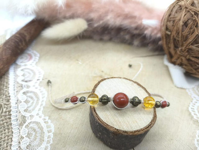Bracelet fin beige jade rouge, citrine et bronze 