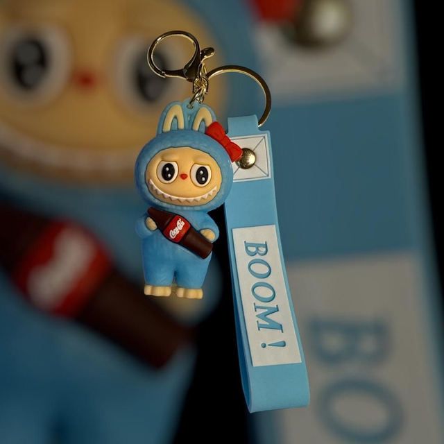 0638 - Labubu - blauw - Coca Cola