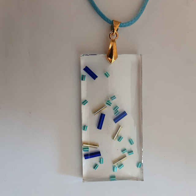 pendentif grand rectangle collection cabochon incrustations bleu électrique or et turquoise