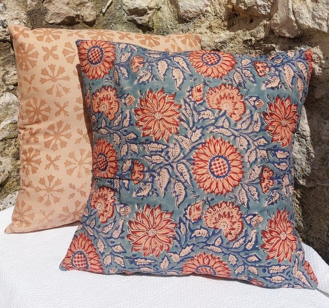Housses de coussin block print en coton – Fleurs et motifs traditionnels - Imprimé à la main en Inde (40x40cm)