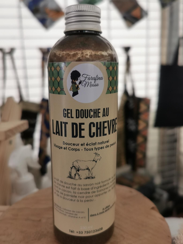 Savon noir liquide 250 ml au lait de chèvre – Nettoyant naturel visage & corps – Peaux sensibles, sèches et à imperfections