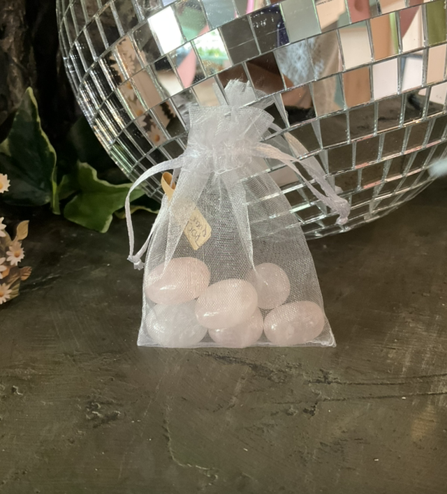 Pochon de pierres naturelles