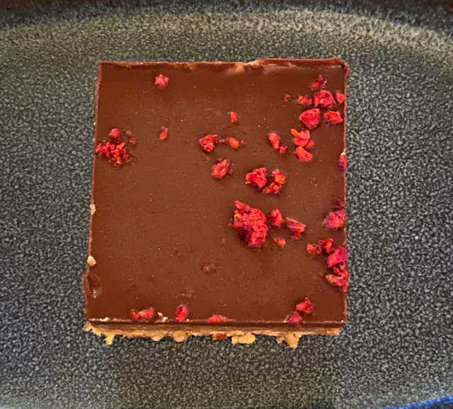 raspberry snickers square 
