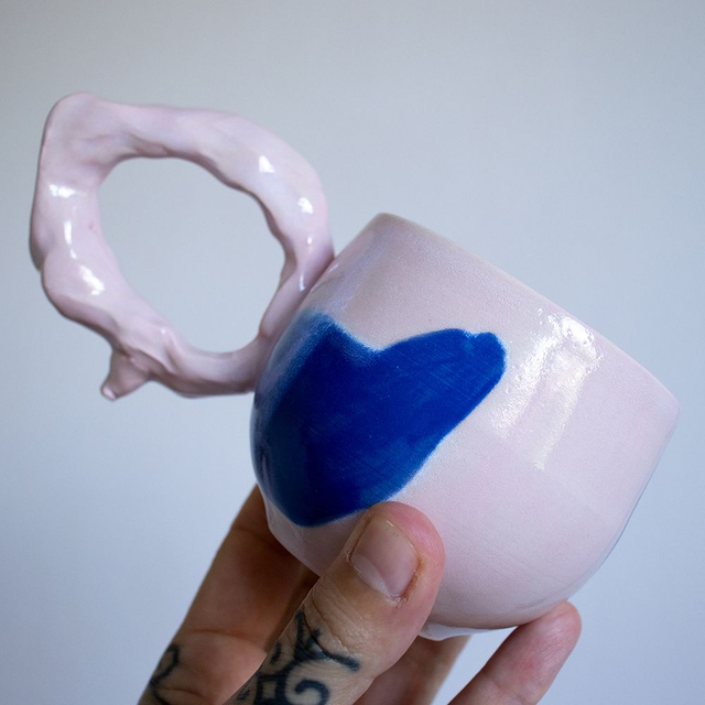 Tasse rose et bleue