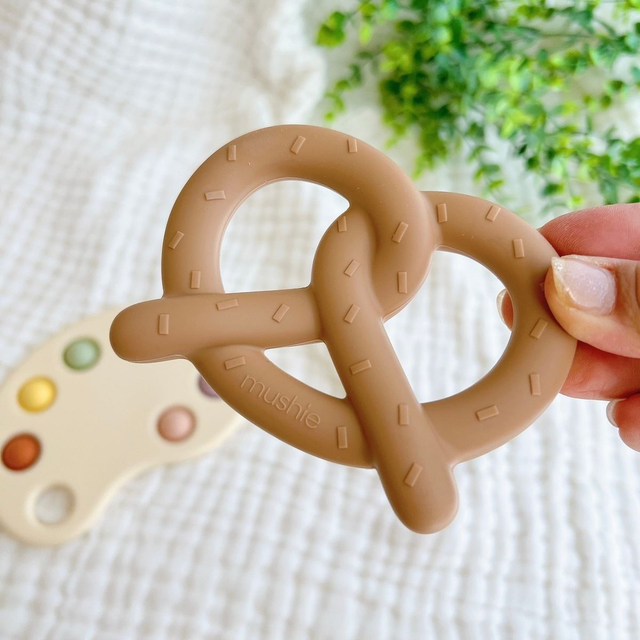 MUSHIE - TEETHER PRETZEL - Natural   
