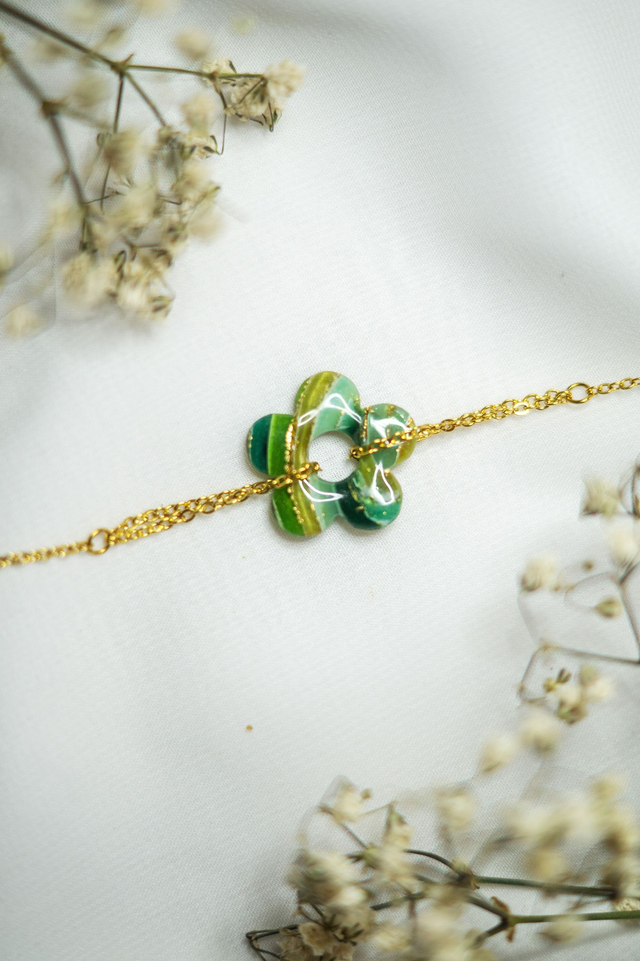 Coloris forêt - Bracelet fleur en polymère 