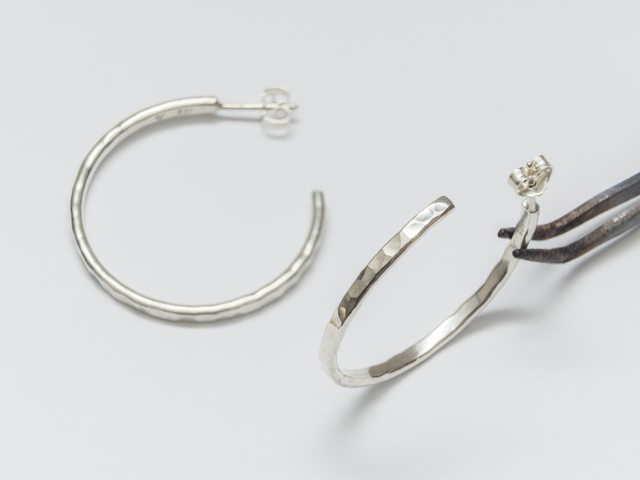 Creolen mit Hammerschlag Kugel