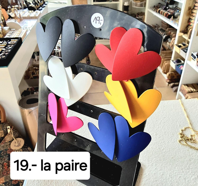 Cous d'oreilles coeur " Mayra" en acier inoxydable argenté 