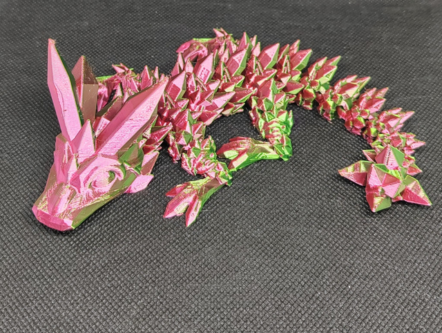 Bébé dragon cristal