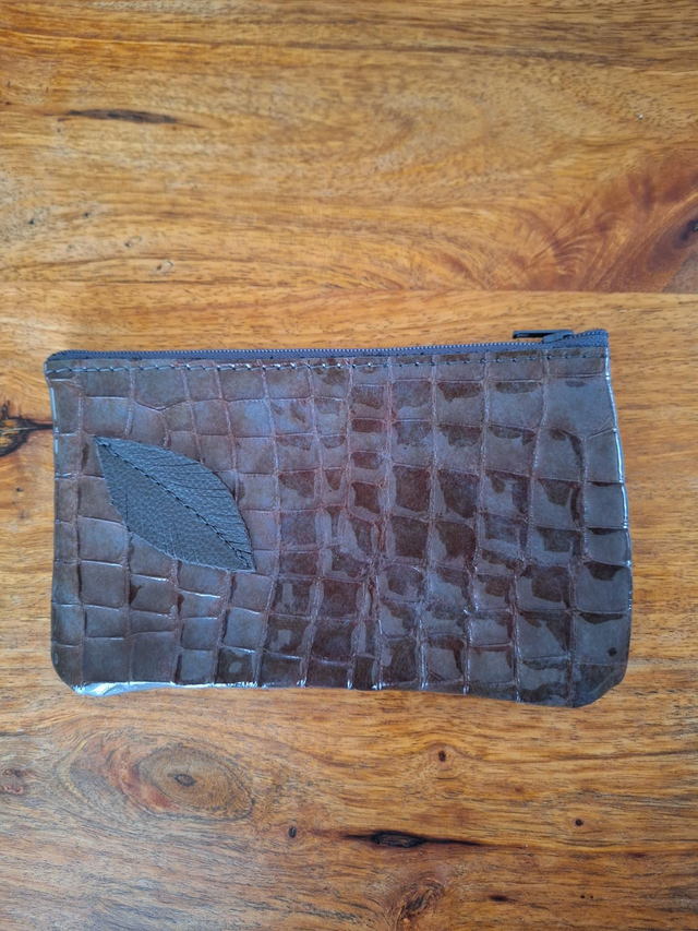 Trousse kaki imprimé croco