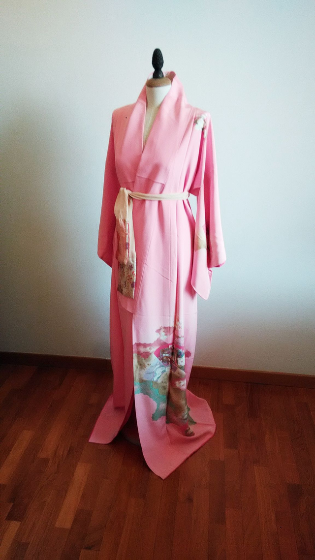 Pink Color Japanese Vintage Silk Kimono, Court Carriage and Floral Pattern Kawaii Silk Coat