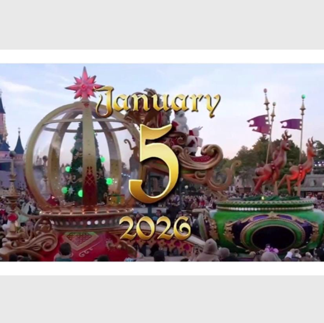 Disneyland Paris Christmas surprise reveal video