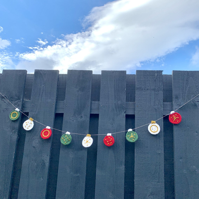 Crochet Kit: Christmas Bauble Bunting