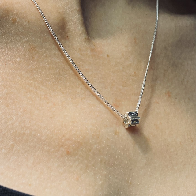 CIONDOLI BETON CUBETTO CON CATENINA