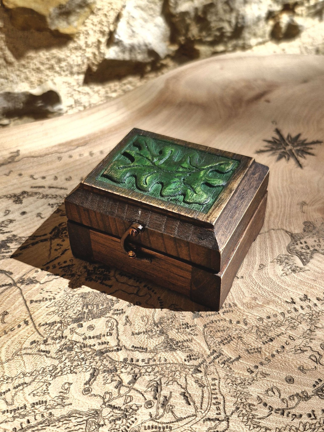 Boîte à sel de Sam le brave réalisée en bois massif - l'Artelier de Julien