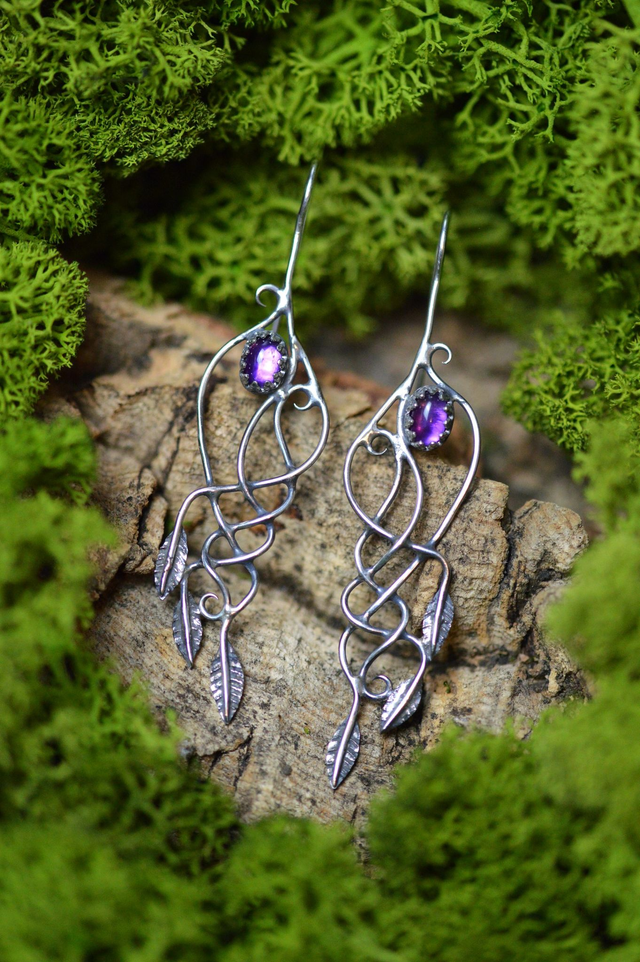 Boucles d&#039;Oreilles Elfique - Améthystes, feuilles simples