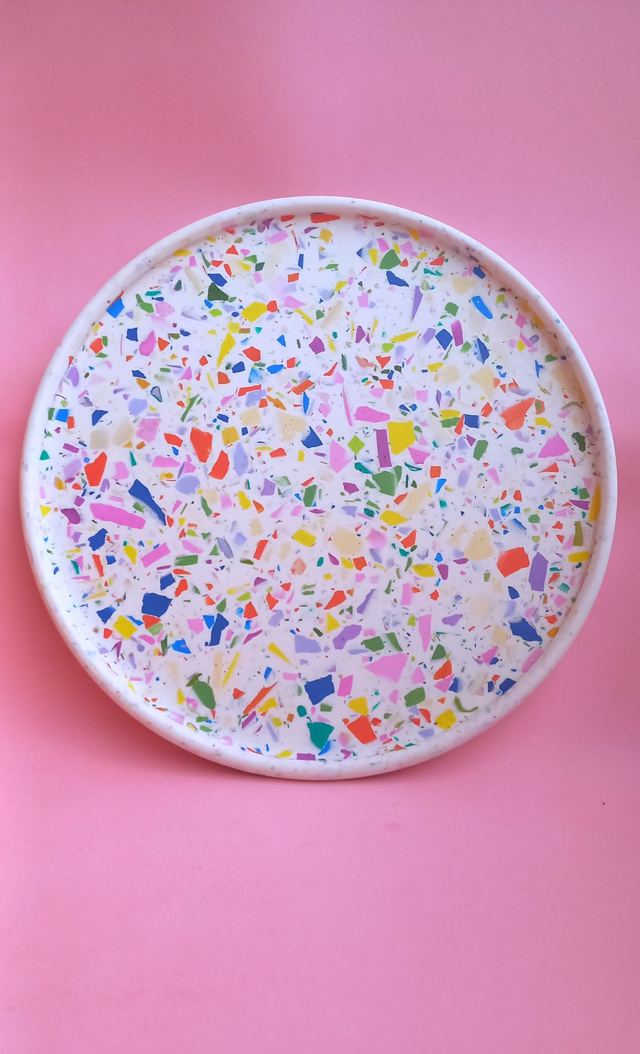 Biała taca dekoracyjna, lastryko, okrągła taca kawowa, 27 cm