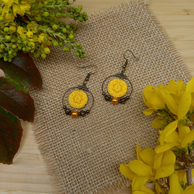 Parure jaune et bronze - Boucles d&#039;oreille jaune types créoles