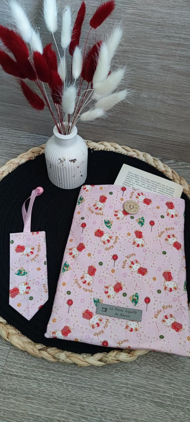 Pochette à livre Hello Kitty 