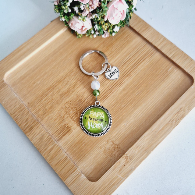 Porte clé cadeaux papa tu es mon héro vert