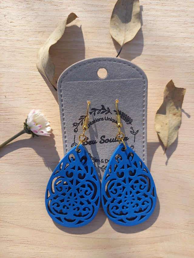 Boucles d&#039;oreilles Bois - arabesques - bleu