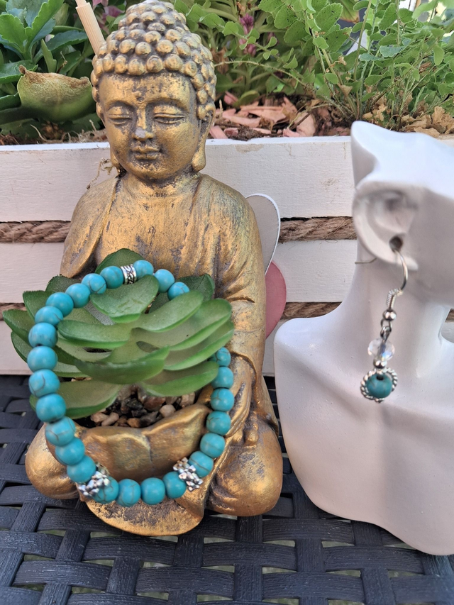 Bracelet Howlite teintée turquoise + boucles d'oreilles 