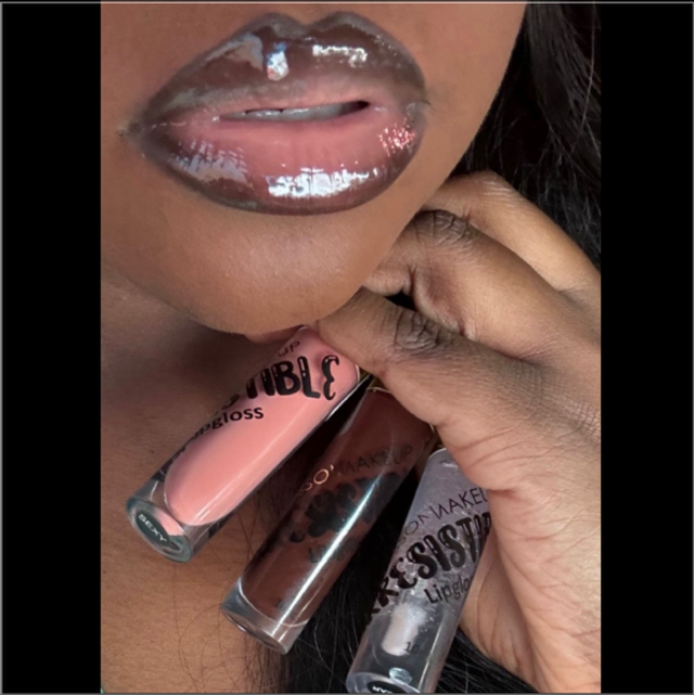 Lot de 3 Gloss Blossom avec un crayon Offert