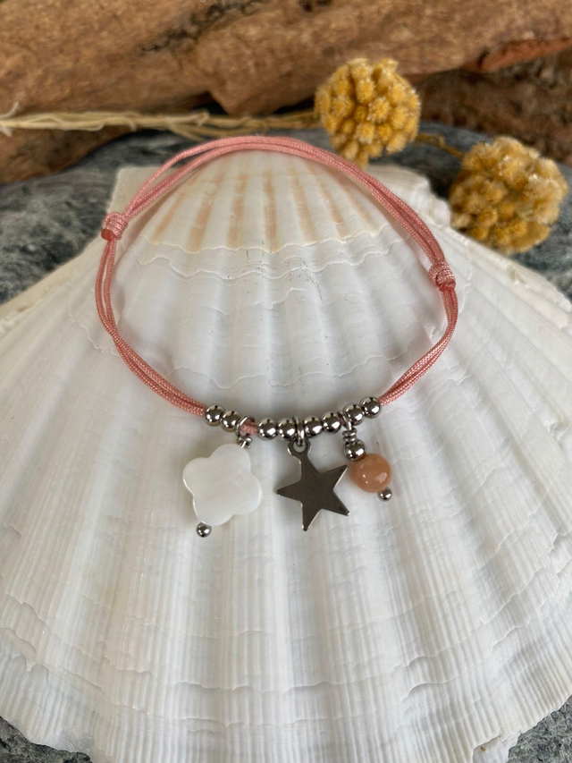 Bracelet CHIARA rose pâle, étoile et Pierre du soleil