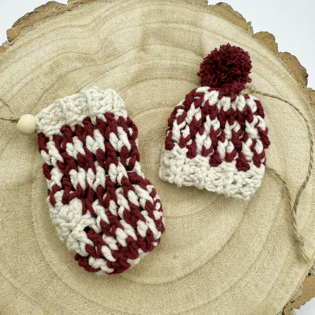 Crochet Striped Cranberry Mini Hats &amp; Stockings decorations