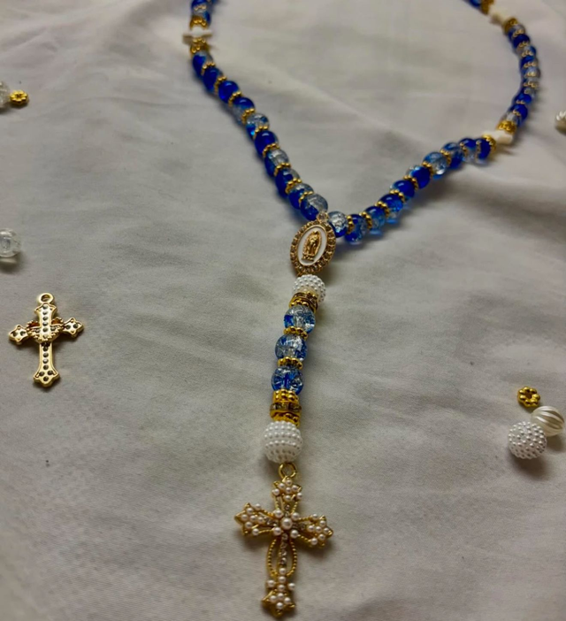 Chapelet É L I O R A