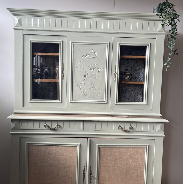 Buffet deux corps et sa jute 