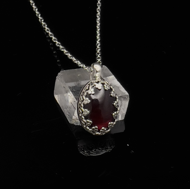 Colgante de Plata artesanal con Granate