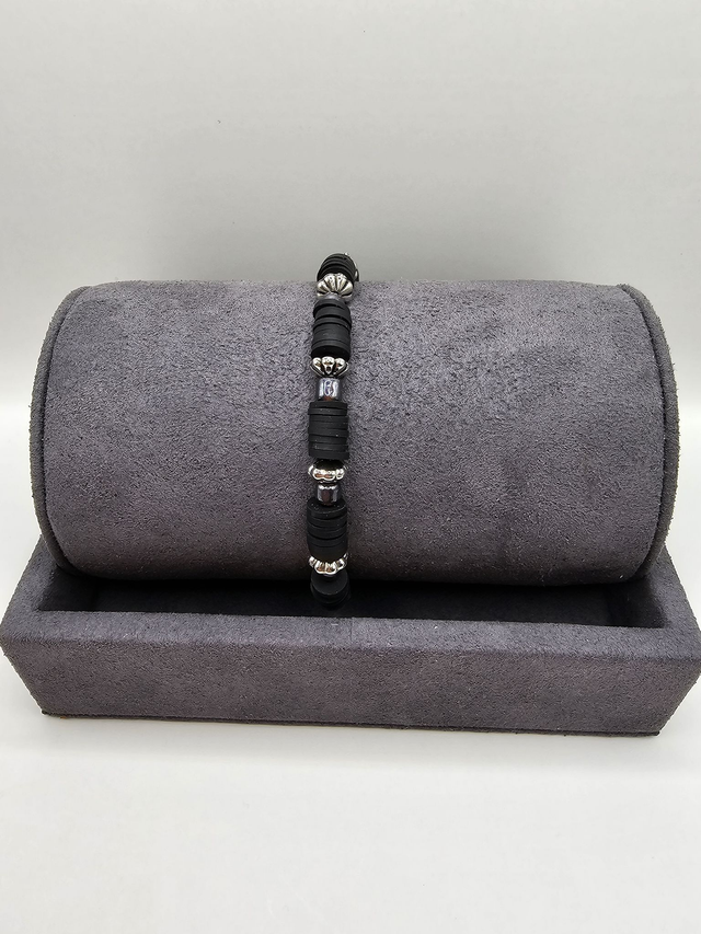 Black Heishi Claybead Bracelet.