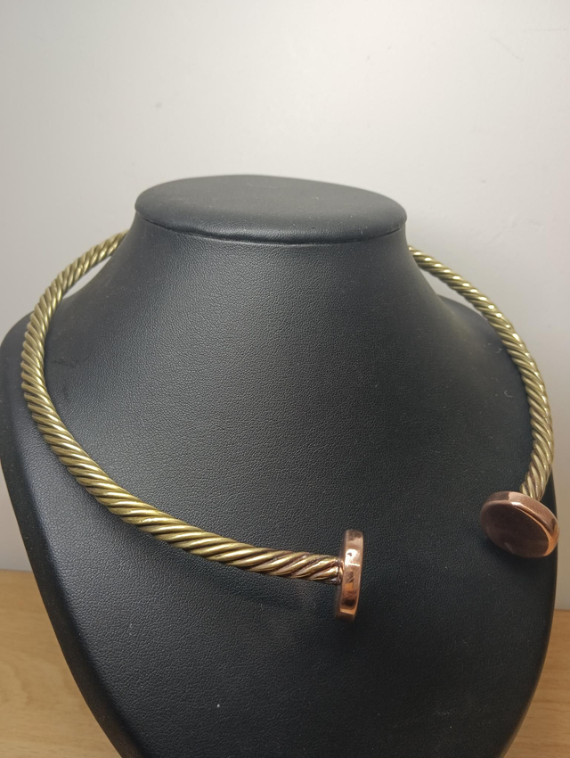Collier torque celtique en laiton 