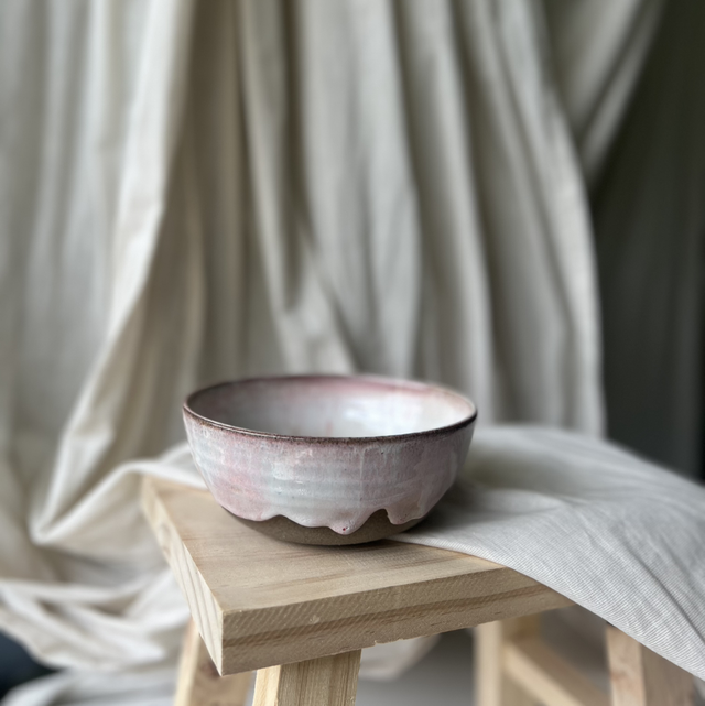 Müslischüssel mit pink-weißer Glasur