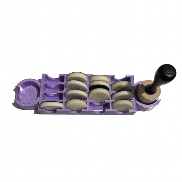 Circle Dauber holder and sponges for blending