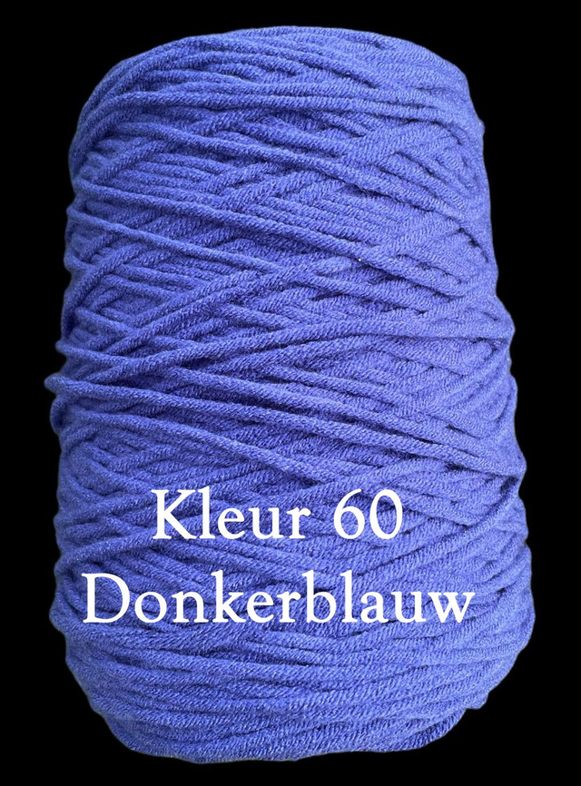 Tufting Yarns 400 gram 8 draads dik