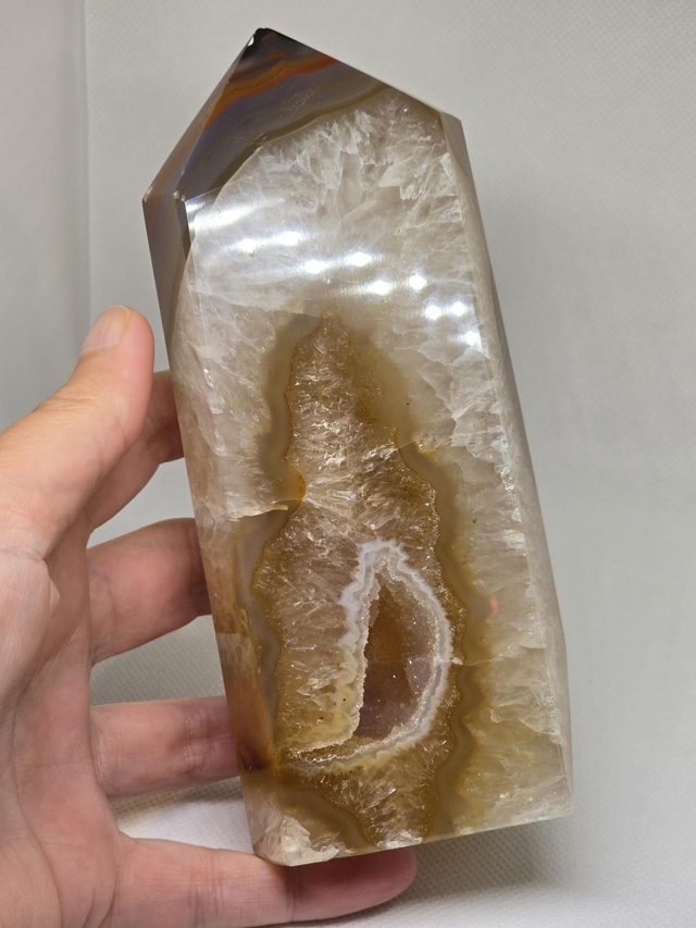 Agate cristallisée du Brésil 